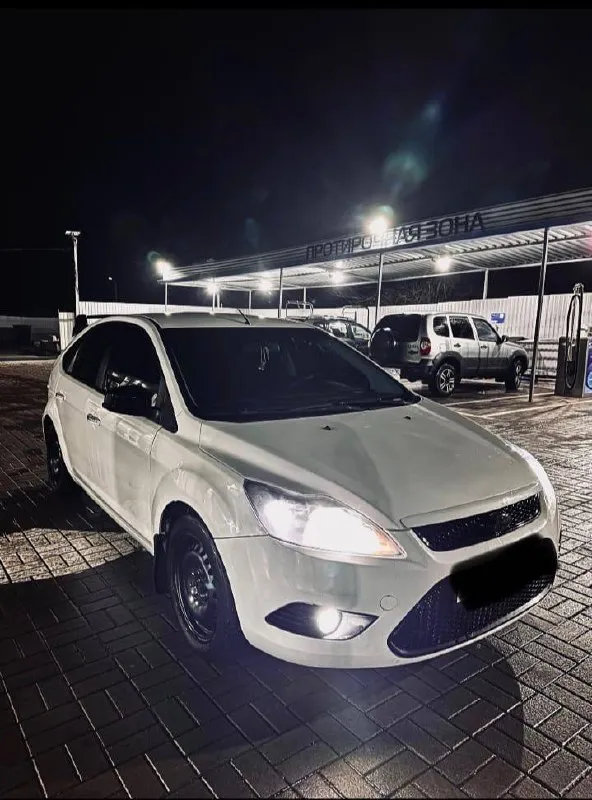 В продаже ford focus/2010г 1.8 работает отлично коробка механика работает отлично ходовая без посторонних звуков электрика все работает техника отлично салон перешитый выглядит приятно по кузову без косяков резина нормальная торг реальному покупателю также перегон днр лнр телефон для связи +79067474222 📲 tg: @zohan01161 📞 звоните: +7(906)7474222 - фотография - 3