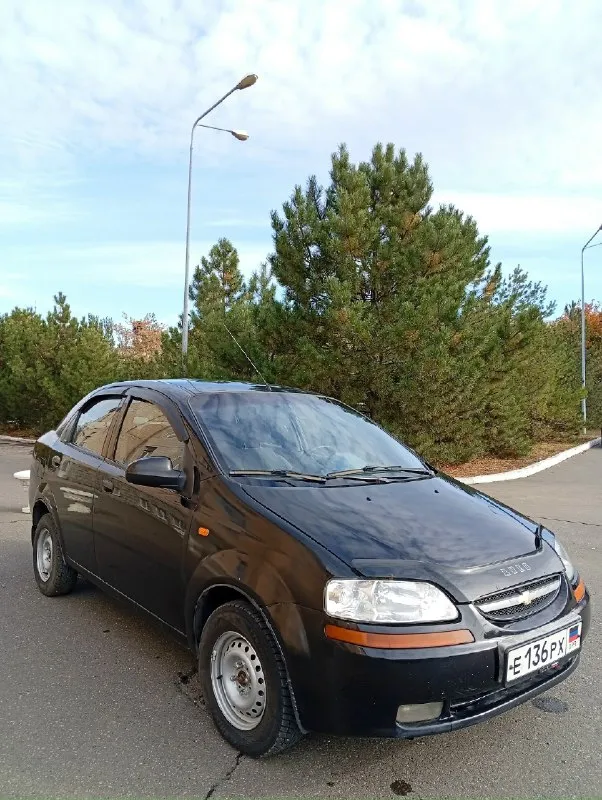 Продам chevrolet aveo год 2005 двигатель 1.5 работает тихо коробка отлично не гнилая салон чистый пр... - фотография
