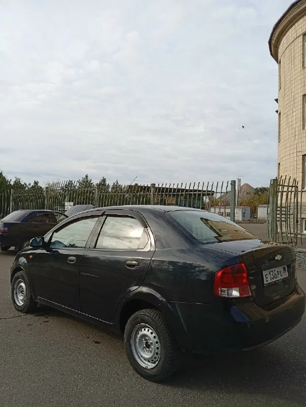 Продам chevrolet aveo год 2005 двигатель 1.5 работает тихо коробка отлично не гнилая салон чистый продажа по тп учёт днр переоформление без проблем находиться в донецке петровский район +79494711323 цена: 230 000₽ 📞 звоните: +7(949)4711323 - фотография - 2