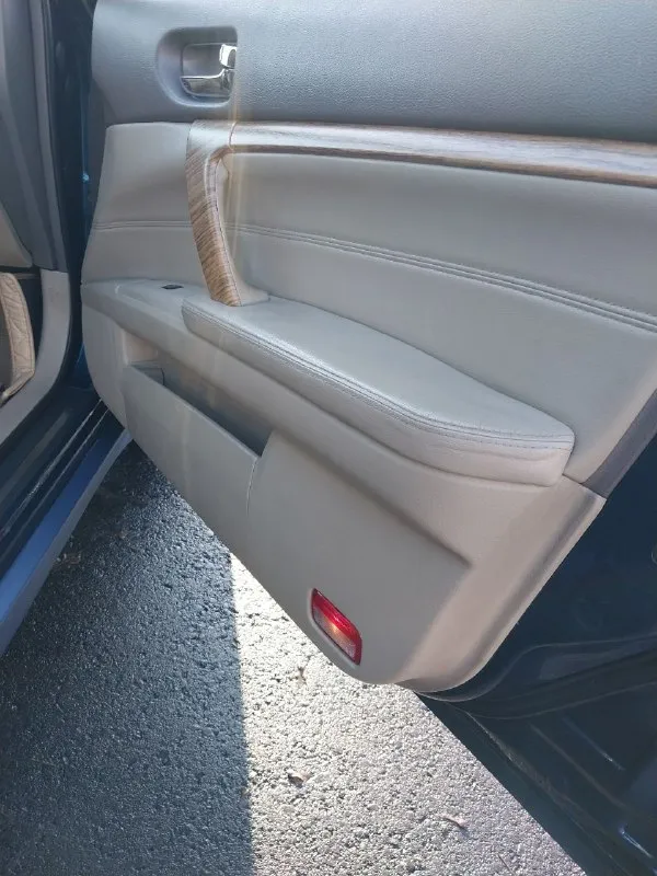 Ниссан тиана 2006 г. 3.5 рестайлинг. в самой полной комплектации!(безключевой доступ, люк, обогрев всех сидений, дополнительное освещение при поворотах, массаж сиденья, память сидений для двоих водителей, абс, система курсовой устойчивости, круиз контроль, раздельный климат контроль 2х зонный, камера заднего вида, 7ми дюймовый монитор, электропривод зеркал, обогрев заднего стекла, салон кожа, гидроуселитель руля, электропривод сидений, управление с задних сидений медиа и подогревом, регулировка руля и другое) по технической части все сделано! двигатель и коробка контрактные, заменены два радиатора, подушки двигателя, подрулевой шлейф и др. , стойки, и всё необходимое по ходовке. два комплекта колес на титанах с новой резиной. ( зимняя резина на родных дисках, летняя на японских широких дисках r17 uras exsol) машина очень комфортная, продаю так как купили новую. 650 000 руб осмотр в харцызске +79490393861 - фотография - 10