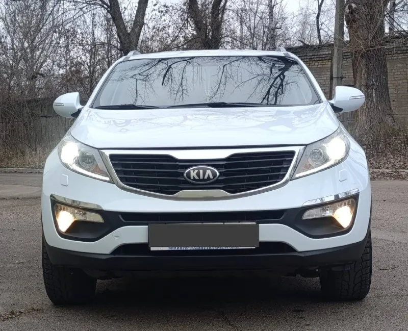 Продам kia sportage 2013г. 4wd 2.0at бенз. Автомобиль в идеальном состояние. 197.000км пробег. Мотор работает идеально не дымит, не дизелит. Коробка переключает плавно, без тычков и пинков. По ходовой части нареканий нет, нечего не стучит, нечего не гремит. Пред максимальная комплектация, есть все кроме панорамы. Без ключевой доступ, start/stop, два ключа, двухзонный климат контроль, подогрев всех сидений, камера заднего вида, датчик дождя, датчик света и многое другое. Цена 1.370🍋 торг.
Остальные вопросы по.
📞+7(949)-522-70-98📞 - фотография - 2