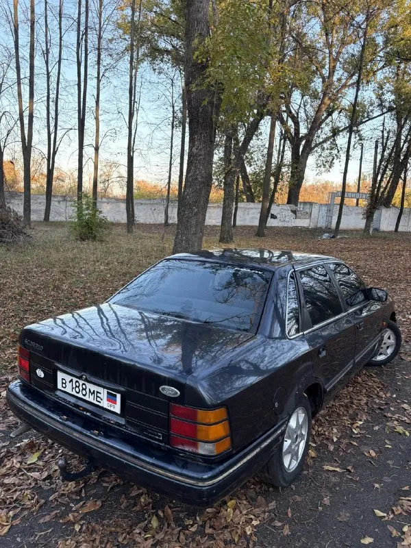 Продам ford scorpio 🔥 год выпуска:1992🔥 пробег, км:200.000 🔥 модификация:2.8 v6 мt 🔥 тип двигателя:бензин🔥 коробка передач :механика 🔥 привод:задний🔥 тип кузова : легковой седан🔥 koмплeктaция: comfort🔥 цвет:синий 🔥 в продаже старичек ford scorpio 2.8 v6 на заднем приводе. автомобиль на полном ходу и в хорошей комплектации. этот дракон на красивых титанах с хорошим комплектом резины. мотор заводится, работает хорошо, не троит, тяга смелая. кпп-все передачи включаются, без хрустов, ничего не выбивает. салон в нормальном состоянии для своих лет. ходовая очень мягкая, дорогу держит уверенно. по электрике всё в рабочем состоянии. так же имеется видео, по просьбе отправлю для более лучшего осмотра авто. готов к выезду в любой сервис по вашему желанию. многое могу не описать. при встречу всё расскажу и покажу. цена:129.999 тысяч возможен пригон по договоренности. возможен обмен. номер для связи:+79495752024,если не в сети (телеграмм или ватсап по этому же номеру) - фотография - 10