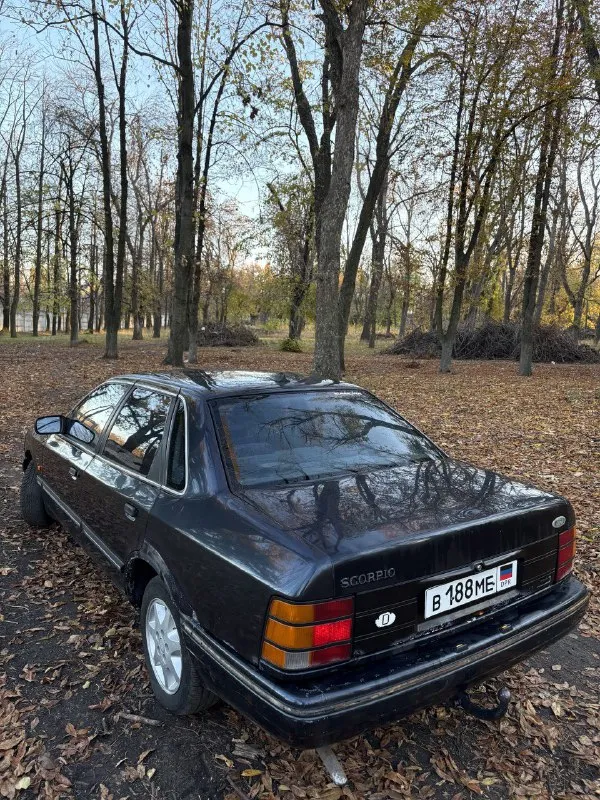 Продам ford scorpio 🔥 год выпуска:1992🔥 пробег, км:200.000 🔥 модификация:2.8 v6 мt 🔥 тип двигателя:бензин🔥 коробка передач :механика 🔥 привод:задний🔥 тип кузова : легковой седан🔥 koмплeктaция: comfort🔥 цвет:синий 🔥 в продаже старичек ford scorpio 2.8 v6 на заднем приводе. автомобиль на полном ходу и в хорошей комплектации. этот дракон на красивых титанах с хорошим комплектом резины. мотор заводится, работает хорошо, не троит, тяга смелая. кпп-все передачи включаются, без хрустов, ничего не выбивает. салон в нормальном состоянии для своих лет. ходовая очень мягкая, дорогу держит уверенно. по электрике всё в рабочем состоянии. так же имеется видео, по просьбе отправлю для более лучшего осмотра авто. готов к выезду в любой сервис по вашему желанию. многое могу не описать. при встречу всё расскажу и покажу. цена:129.999 тысяч возможен пригон по договоренности. возможен обмен. номер для связи:+79495752024,если не в сети (телеграмм или ватсап по этому же номеру) - фотография - 5