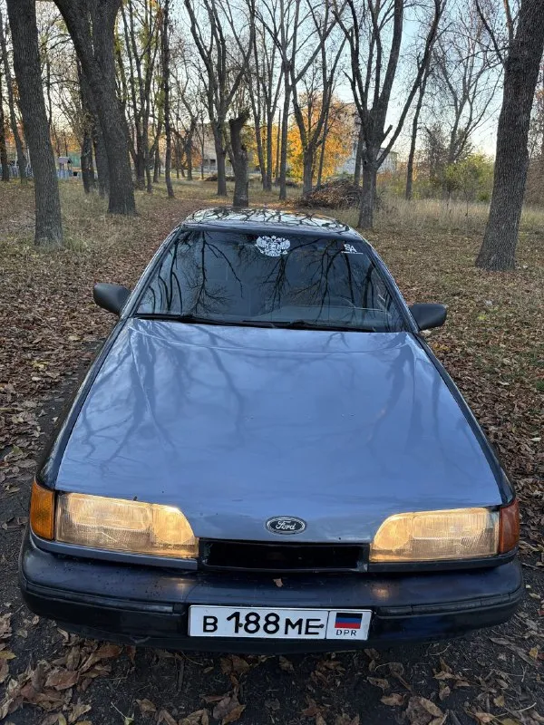 Продам ford scorpio 🔥 год выпуска:1992🔥 пробег, км:200.000 🔥 модификация:2.8 v6 мt 🔥 тип двигателя:бензин🔥 коробка передач :механика 🔥 привод:задний🔥 тип кузова : легковой седан🔥 koмплeктaция: comfort🔥 цвет:синий 🔥 в продаже старичек ford scorpio 2.8 v6 на заднем приводе. автомобиль на полном ходу и в хорошей комплектации. этот дракон на красивых титанах с хорошим комплектом резины. мотор заводится, работает хорошо, не троит, тяга смелая. кпп-все передачи включаются, без хрустов, ничего не выбивает. салон в нормальном состоянии для своих лет. ходовая очень мягкая, дорогу держит уверенно. по электрике всё в рабочем состоянии. так же имеется видео, по просьбе отправлю для более лучшего осмотра авто. готов к выезду в любой сервис по вашему желанию. многое могу не описать. при встречу всё расскажу и покажу. цена:129.999 тысяч возможен пригон по договоренности. возможен обмен. номер для связи:+79495752024,если не в сети (телеграмм или ватсап по этому же номеру) - фотография - 6