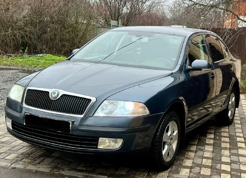 Шкода октавиа а5 2008 года выпуска 3 владельца птс оригинал мотор 1.6 коробка автомат по документам полный порядок по кузову также все в порядке как на фото без рыжиков и прочего технически без нариканий дно пороги стаканы целые все вопросы по телефону номер +7 919 896 5615 телеграмм +7 919 896 5615 💰цена 590.000 тысяч рублей - фотография - 3