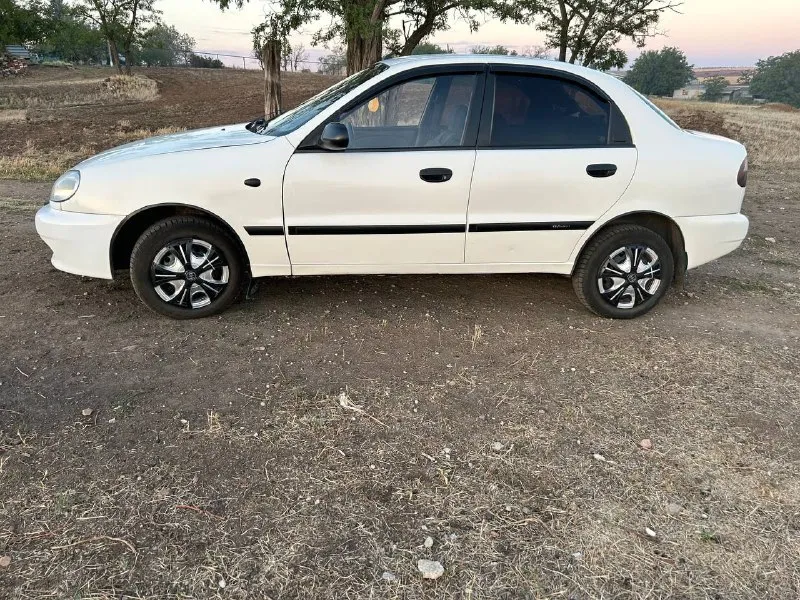 Всем привет 👋 кого интересует ланос обьём 1.3 газ/бензин стоит на днр учёте не гнилая, без рыжиков в хорошем состоянии цена 280к за инфорамцией звонить +7 949 705-76-56 сергей 📲 tg: @chel8263 📞 звоните: +7(949)7057656 - фотография - 4