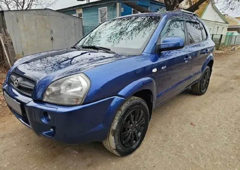 Hyundai tucson 2005 2.7 ат в красивом и практичном синем цвете. 665 000₽ - 240 км родной пробег -2.7 полноценный автомат -полный привод -богатая комплектация : -4электростекплоподъемника- -климат контроль двух-зонный абс, airbag, esp, птф, -мультимедиа с блютуз и навигацией -центральный замок -обогревы (сидений передних, зеркал, заднего стекла )- датчик света -задние и передние парктроники -электро регулировка зеркал -хорошая резина на литых дисках и тд в отличном состоянии, вложений не требует, полностью обслужена. +79185743475 юлия 📞 звоните: +7(918)5743475 - фотография - 2