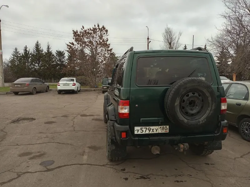 Продам уаз патриот 2007 года, 2,7 бензин( 409 двигатель) евро -2 полностью в рабочем состоянии, новые усиленые диски с новой а/т резиной( грязевая), демпфер руля, абс ( работает) электролюк, электростекло подьемники, обогрев и регулировка зеркал. очень хороший свет, балка на крыше, в салоне куча юсб зарядок, камера сзади, регистратор с зеркалом. сзади дополнительно установлена превмоподвеска, компрессор с ресивером установлены в. салон в хорошем состоянии, новые чехлы эко кожа. из вложений по желанию пороги. продажа с переоформлением в мрэо. +7949-312-01-62( телеграм) ; +7928-753-31-72. цена 520 000. торг 📞 звоните: +7(949)3120162 - фотография - 7