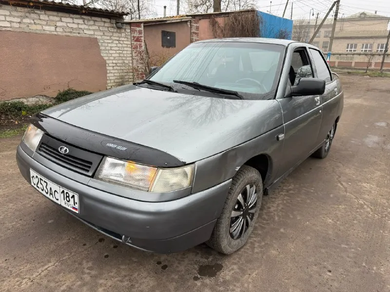 Продается автомобиль ваз 2110 2005г двигатель восьмиклапанный клапана не гнёт без потёков масла работает ровно самый надёжный двигатель днище без дыр ходовая часть в идеальном тихом режиме отрабатывает всё как нужно по электрике все работает моргает музыка стеклоподъемники по документам все полном порядке на местном учёте любое переоформление могу присутствовать при переоформление зимняя резина можно сказать новая белка коробка не выбивает не вылетает печка жарить отлично отличный новый аккумулятор автомобиль в целом сел поехал есть жизненные моменты автомобильный не новый!!! цена автомобиля 195 руб торг реальным покупателям номер для связи +7 (959) 257-91-56 📞 звоните: +7(959)2579156 - фотография - 4