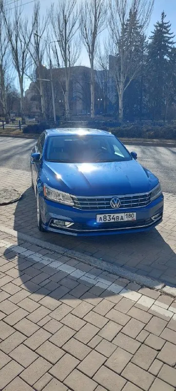 Г. донецк volkswagen passat 2017 год комплектация-sel premium объем - 1.8t, акпп 6ст, asin лед оптика, подогревы зеркал, сидений, слепые зоны, датчик дождя, света, заводской автозапуск, камера заднего вида, музыка fender, салон кожа, память сидений, полная электрорегулеровка, usb, aux, bluetooth, carplay, саб родной, люк, парктроник 360 градусов, колеса r18, масло от замены до замены. автомобиль полностью обслужин любые проверки. документы в полном порядке. продаю так как в семье прибавление и нужен автомобиль семиместный. 1 собственник. + 2 комплекта резины- лето на 18 дисках, зима на 16-х желесках. цена 1500000, возможен торг +79493750708 - фотография - 1
