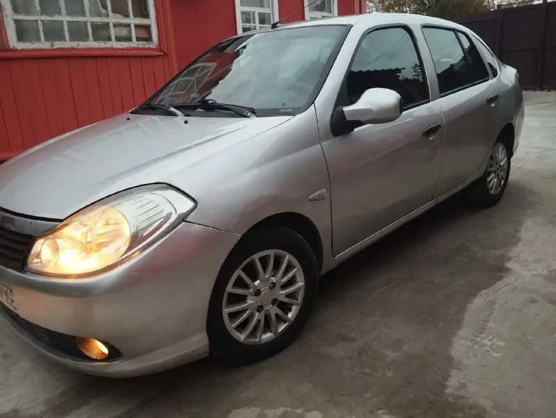 Renault символ 2008 г. 1.4 к4 в идеальном состоянии. не дымит не троих, месяц назад замена, грм помпа, масла, антифриз. кпп в идеальном состоянии, переключает плавно. подвеска в идеальная без единого стука. дно пороги в идеале, без дыр. кузов оцинкованный. резина зима лето. кондиционер климат, подогрев сидений, лобового, сидений зеркал. и многое другое. +79495957827 цена 330000 📲 tg: ольга. 📞 звоните: +7(949)5957827 - фотография - 4