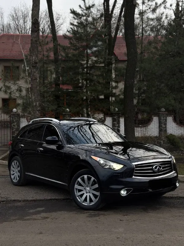 В продаже infiniti fx35 2011 года выпуска 3.5 бензин, работает отлично, без каких либо проблем! коро... - фотография