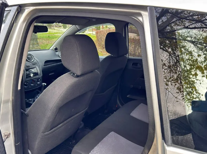 Продам ford fiesta год выпуска 2007 обьем двигателя 1.4 коробка автомат пробег 108 тысяч авто в отличном состояние приобретали в салоне в 2007 году один еденствиный хозяин в родном окрасе в дтп не участвовал автотека зеленая не каких вложений не требует готов на любые проверки цена 570 тысяч рублей все вопросы по телефону +79493569446 📲 tg: @aleks_333377 📞 звоните: +7(949)3569446 - фотография - 9