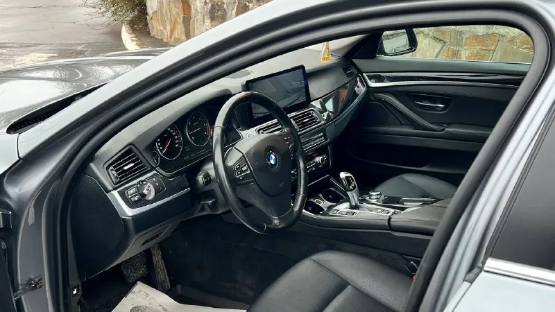 Bmw 520 d 2013 год 2,0 дизель пробег 212 тыс км ✅автотека зелень ✅полностью обслужена ✅салон в идеале ✅новые колеса ✅камера заднего вида ✅климат ✅подогревы состояние просто 🔥 цена 1,550,000 руб торг тел +7949 315 33 70 - фотография - 7