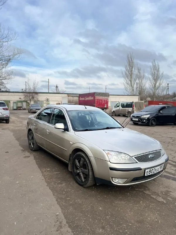 Продам ford mondeo 2.0 (150лс), механика год 2005 пробег 240к комплектация chia: климат подогрев лоб... - фотография