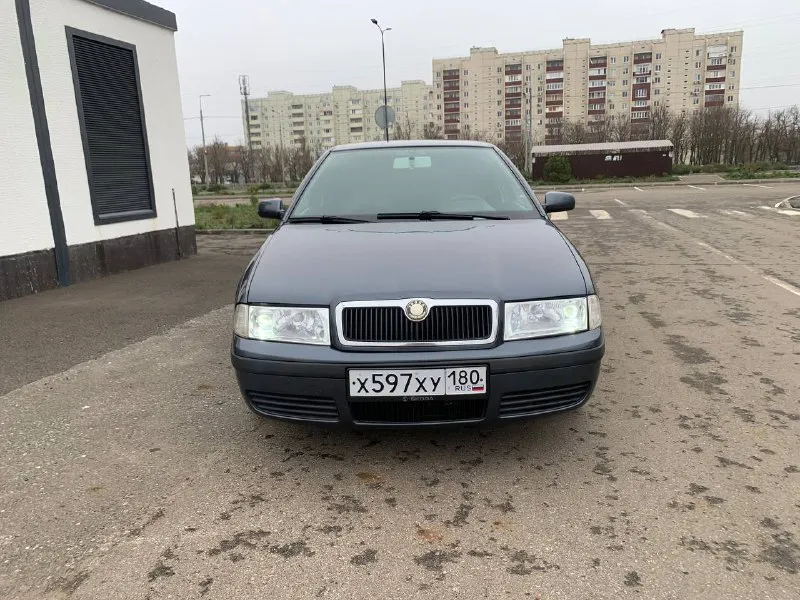 Skoda octavia tour 1.6 год 2009 пробег 206т родной все стёкла заводские 3 хозяина автомобиль полност... - фотография