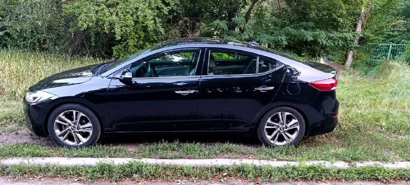 💵 цена: 1 600 000 торг уместен ‼️ 🏙 город: донецк 📍 🚘 марка / модель: hyundai elantra limited 🇺🇸 📅 год выпуска: 2016 🛞 пробег: 105000 км ⛽️ двигатель (тип, объем, мощность): бензин, 2.0, 150 л/с ⚙️ тип кпп: автомат 👨‍⚖️ владельцев в птс: 1 ⏳ срок владения: 3 года 📲 контактный телефон: +7 949 339 14 57 - фотография - 4