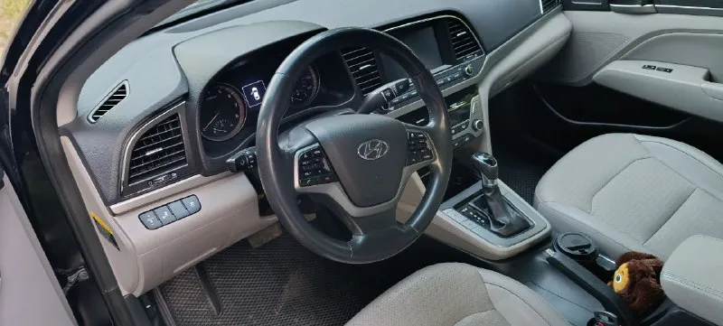 💵 цена: 1 600 000 торг уместен ‼️ 🏙 город: донецк 📍 🚘 марка / модель: hyundai elantra limited 🇺🇸 📅 год выпуска: 2016 🛞 пробег: 105000 км ⛽️ двигатель (тип, объем, мощность): бензин, 2.0, 150 л/с ⚙️ тип кпп: автомат 👨‍⚖️ владельцев в птс: 1 ⏳ срок владения: 3 года 📲 контактный телефон: +7 949 339 14 57 - фотография - 7