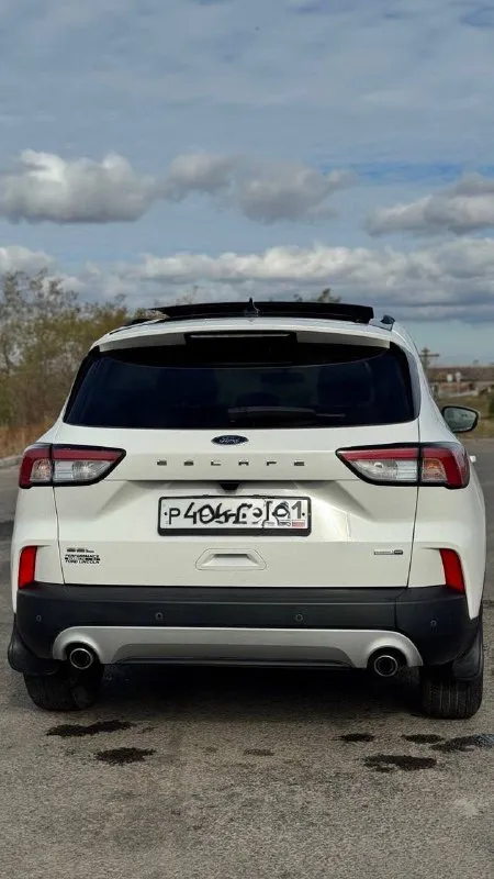 Ford escape 2019. 1,5 бензин пробег 37.000км коробка: простой 8 ст. автомат полностью без ключевой доступ запуск с брелка(два режима зима/лето) полный привод натуральная кожа панорамная крыша климат контроль удержание в полосе и помощь в управлении пять режимов езды ( спорт, снег, гололед и т. д.) адаптивный круиз контроль адаптивный свет чтение знаков акустическое лобовое стекло sound screen подогрев сидений подогрев руля подогрев зеркал багажник hand free (движением ноги) лампы led видно как днём память сидений и зеркал( 3 режима) камера заднего хода с динамической разметкой датчики слепых зон в зеркалах датчики давления шин датчики дождя и света в авто много и других функций комфорта и помощи в управлении все стекла родные кузов отличный по салону как новая 37 пробега, сами понимаете техническое состояние идеально. отличный городской кроссовер на полном приводе, очень удобный в управлении авто пригоняли 04.04.23, я хозяин, продавать тоже буду я. смотреть 📞 звоните: +7(959)1917470 - фотография - 6
