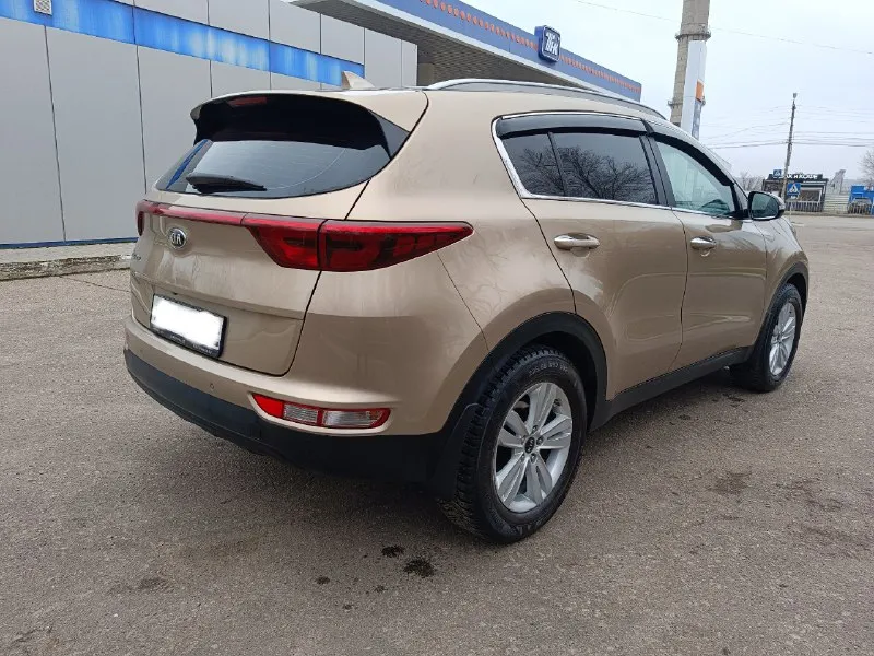 Продам kia sportage  2017год(декабрь месяц). Двигатель 2.0.передний привод. Коробка автомат.
Автомобиль в идеальном состоянии!двигатель, коробка, ходовая – всё в идеальном состоянии!салон не протертый, не прокуренный, не продавленый в отличном состоянии. Два ключа, камера заднего вида с парктроником, ксенон заводской, музыка infinite, датчик света, датчик дождя, мультируль, двухзонный климат-контроль, подогрев передних и задних сидений, подогрев руля, обогрев зеркал и стекол и т. Д. . Цена 1850000₽. Луганск ☎️+79592030014.
📞 Звоните: +7(959)2030014 - фотография - 4