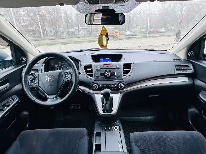 Honda cr-v 2.4 автомат бензин 2015г автомобиль в хорошем состоянии не каких вложений не требует! автомобиль в родном окрасе!!! 1 собственник из самого автосалона!!!! подогрев сидений, круиз-контроль, климат-контроль, мульти-руль, 4wd полный привод, камера заднего вида, парктроник, два комплекта резины, два ключа, с документами полный порядок!!!!! переоформление в мрэо! цена 1.670 цена только сегодня !!!! все вопросы по тел:+79494681080 📲 tg: дмитрий 📞 звоните: +7(949)4681080 - фотография - 8