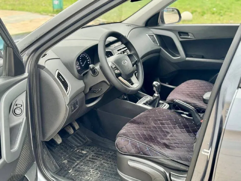 🚙 hyundai creta 💰цена: 1 550 000р 🏢город: мариуполь 📅год выпуска: 2017 🧾пробег: 151 800 км. ⚙️двигатель: 1.6 ⛽топливо: бензин ⚙️кпп: механика 6ст. 📞 телефон: +7-949-727-41-51 +7-949-551-91-52 +7-989-263-55-56 💾 описание: - фотография - 7