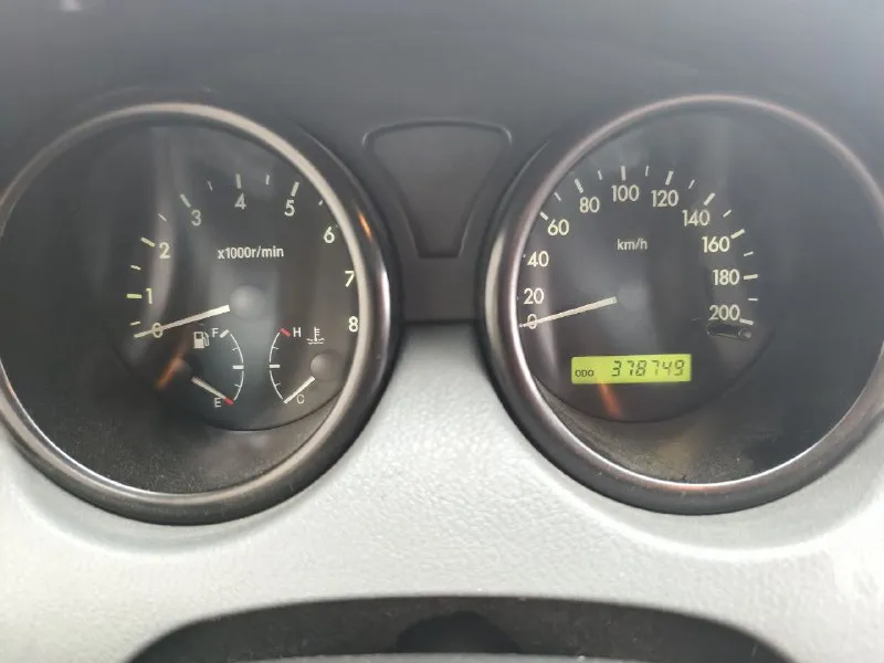 Chevrolet aveo хэтч год 2005 мотор 1,5 кпп механика 5 ступ. учёт рф. один собственник пробег 380 гур, кондиционер, передние стеклоподъёмники, легкосплавные диски r14, два комплекта шин прозрачные яркие билед фары затянутые в полиуретановую пленку, подлокотник водителя, обтянутый руль с управлением магнитолой teyes cc3l с 4g, яндекс музыкой, навигацией, tpms датчиками давления в шинах и камерой заднего вида sony hs 1080р, видеорегистратор ddpai n5 с двумя камерами двигатель и коробка без нареканий, машина используется каждый день. подвеска живая, печка греет, кондиционер холодит. новые свечи и акб. летом поменял оригинальные радиаторы системы охлаждения и кондиционера gm. есть моменты по лкп (ржавчина на переднем правом крыле, угол одной двери, замят правый порог, фото вышлю). куплены новые передние крылья, отдам с машиной. цена 350'000 ₽ торг осмотр донецк +79494147033 - фотография - 10