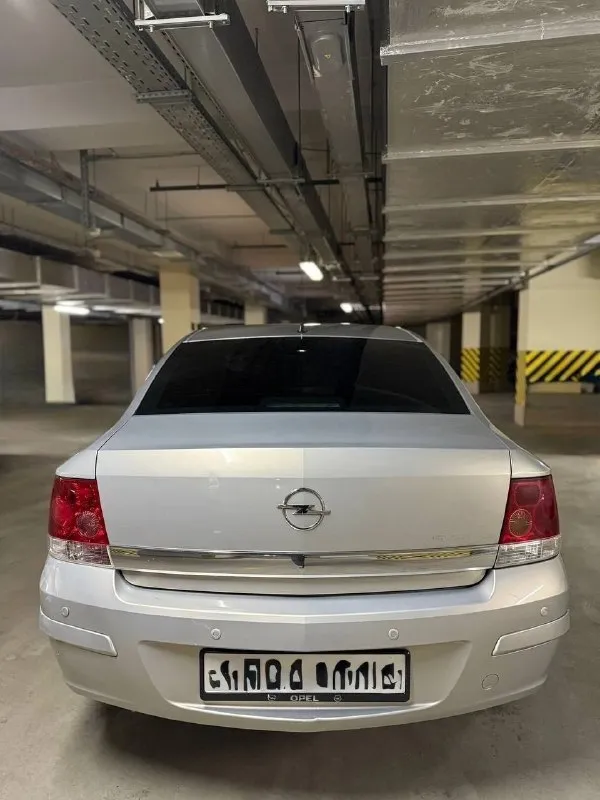 Продаю opel astra h рестайлинг✅ владею год, оформлена на меня, документы кристально чистые с ✅полным переоформлением •двигатель: 1.6 115л. с. бензин •коробка: автомат(amt) •коробка обслуживалась на 150к км •масло менялось каждые 5.000 км! •пробег:178k km оригинальный! •год выпуска: 2008 •автомобиль будет радовать каждый день, очень динамичный и шустрый коробка работает отлично, так же как и мотор •два ключа! •машина обслужена! •авто на летней резине! •комплектация:мульти руль, климат контроль, sport режим, подогрев сидений, 4эсп, хорошая музыка! •машина в шикарном состоянии! •крашено только одно крыло!продажа с полным переоформлением в гаи! •цена: 560 + хороший торг после осмотра реальному покупателю ! рассмотрю ваши предложения! •осмотр город донецк, на любом сто +79494915421 •звонить по делу и только 📲 tg: @makar0v18 📞 звоните: +7(949)4915421 - фотография - 3