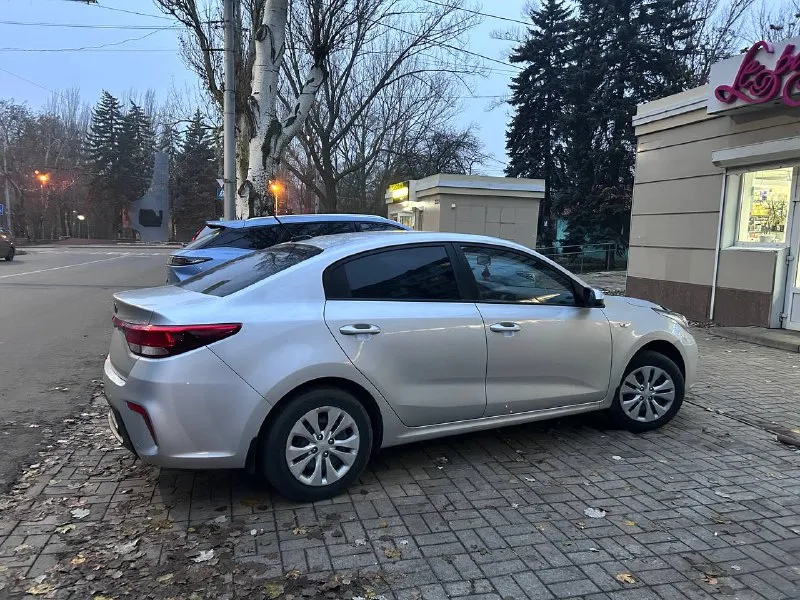 Kia rio
Год выпуска 2017 год
Коробка автомат, 6-ти ступенчатая
# 1,6
Пробег 73 тыс. Км
Машина в отличном состоянии, новый жк дисплей на андроиде, с навигатором. Машина обслужена полностью, вложений не требует никаких, двигатель работает отлично, коробка отлично, по ходовке ни одного постороннего звука. Макеевка
Цена: 1,4 млн. ₽.
📞 +7(949)3846069
📞 Звоните: +7(949)3846069 - фотография - 3