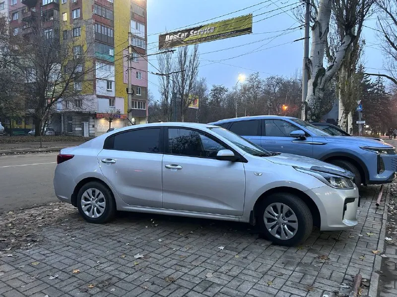 Kia rio
Год выпуска 2017 год
Коробка автомат, 6-ти ступенчатая
# 1,6
Пробег 73 тыс. Км
Машина в отличном состоянии, новый жк дисплей на андроиде, с навигатором. Машина обслужена полностью, вложений не требует никаких, двигатель работает отлично, коробка отлично, по ходовке ни одного постороннего звука. Макеевка
Цена: 1,4 млн. ₽.
📞 +7(949)3846069
📞 Звоните: +7(949)3846069 - фотография - 5