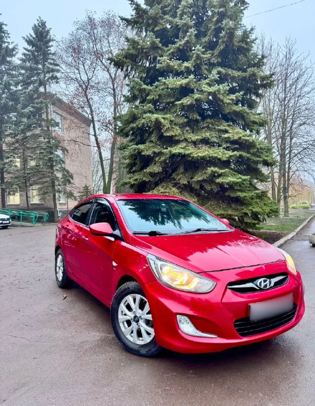 Hyundai solaris 1.6 самый надёжный и самый практичный мотор в связки с механикой!) в идеальном состоянии без вложений! самая максимальная комплектация! два комплекта шин ( зима и лето) без дтп! родной пробег 180.000! идеальном состоянии! не такси! салон как новый! самая максимальная коллекция! цена 900.000 торг! звоните +7 (949) 126-72-83 звоните +7 (949) 449-59-51 есть тг) 📞 звоните: +7(949)1267283 - фотография - 2