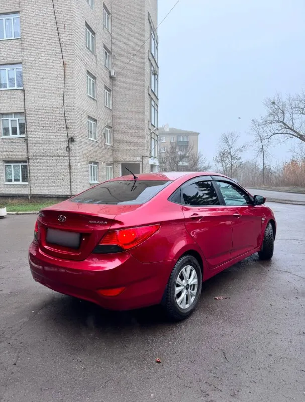 Hyundai solaris 1.6 самый надёжный и самый практичный мотор в связки с механикой!) в идеальном состоянии без вложений! самая максимальная комплектация! два комплекта шин ( зима и лето) без дтп! родной пробег 180.000! идеальном состоянии! не такси! салон как новый! самая максимальная коллекция! цена 900.000 торг! звоните +7 (949) 126-72-83 звоните +7 (949) 449-59-51 есть тг) 📞 звоните: +7(949)1267283 - фотография - 4