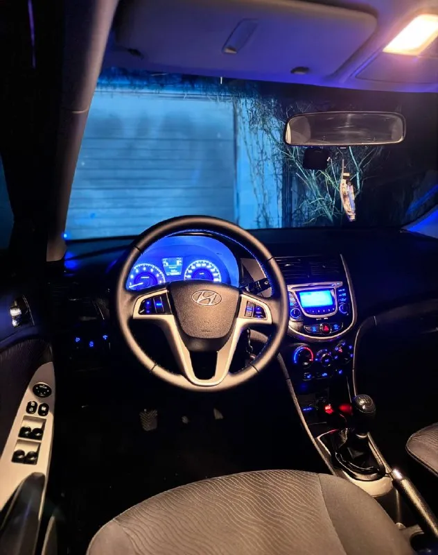 Hyundai solaris 1.6 самый надёжный и самый практичный мотор в связки с механикой!) в идеальном состоянии без вложений! самая максимальная комплектация! два комплекта шин ( зима и лето) без дтп! родной пробег 180.000! идеальном состоянии! не такси! салон как новый! самая максимальная коллекция! цена 900.000 торг! звоните +7 (949) 126-72-83 звоните +7 (949) 449-59-51 есть тг) 📞 звоните: +7(949)1267283 - фотография - 6