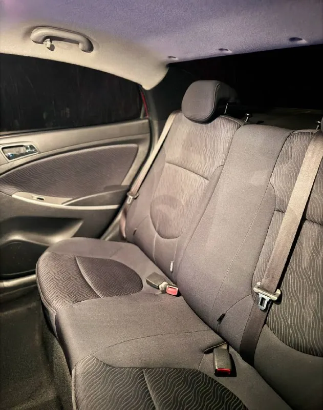 Hyundai solaris 1.6 самый надёжный и самый практичный мотор в связки с механикой!) в идеальном состоянии без вложений! самая максимальная комплектация! два комплекта шин ( зима и лето) без дтп! родной пробег 180.000! идеальном состоянии! не такси! салон как новый! самая максимальная коллекция! цена 900.000 торг! звоните +7 (949) 126-72-83 звоните +7 (949) 449-59-51 есть тг) 📞 звоните: +7(949)1267283 - фотография - 7