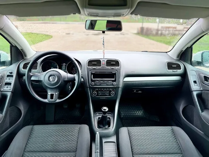 🇩🇪volkswagen golf vl 💰цена: 820 000р 🏢город: мариуполь 📅год выпуска: 2011 🧾пробег: 154 339км. ⚙️двигатель: 1.6 ⛽топливо: бензин ⚙️кпп: механика 📞 телефон: +7-989-263-55-56 +7-949-727-41-51 +7-949-551-91-52 💾 описание: volkswagen golf vi — легендарный городской хэтчбек не оставит вас без впечатлений и внимания на дорогах. ✅ 1 владелец, птс оригинал ✅ надёжный двигатель bse ✅ оригинальный пробег ✅ южная эксплуатация ✅ техническая часть на 5+ ✅ кузов и лакокрасочное покрытие без дефектов и коррозии отличная комплектация: полный электропакет, климат контроль, подогрев сидений, два комплекта ключей. новая резина. улица шевченко 269 - фотография - 8