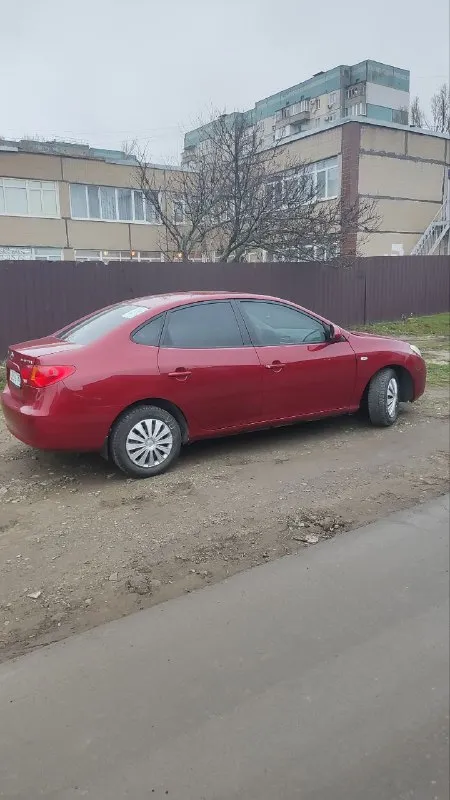 Продам хундай элантра 2008 года на автомате, мотор 1.6 мощность 122 л силлы, с жирной комплектации, 180 учёт, резина зимняя и летняя, донецк +79495325914, цена 830 рублей - фотография - 2