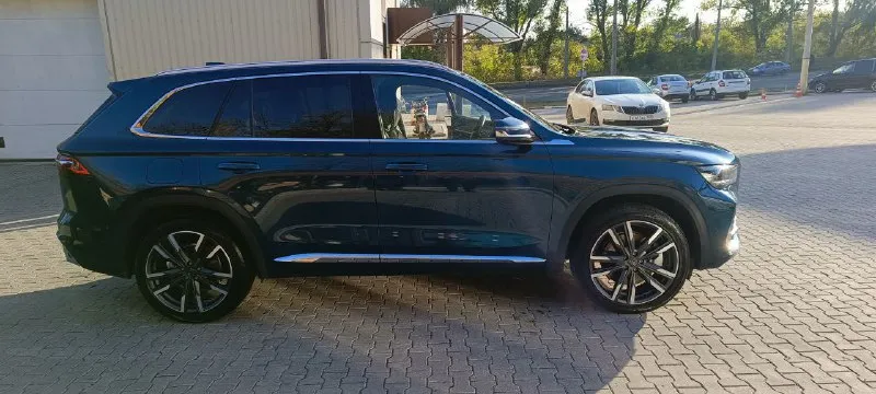 Geely monjaro 2023/11 🌟 в эксплуатации с 20.03.2024 г. 🔹 1 владелец 🔹 реальный пробег — всего 34 тыс. км 🔹 максимальная комплектация — всё, что нужно для комфортной и безопасной езды! ✨ автомобиль полностью в родном окрасе, без повреждений. ✨ кузов и салон в идеальном состоянии — как новый! ✨ техническая часть без нареканий, обслужен и готов к любым поездкам. 💯 абсолютно никаких вложений не требует! 🛡️ зоны риска дополнительно защищены качественной пленкой для сохранения внешнего вида. продажа связана с покупкой более дорого автомобиля. автомобиль территориально макеевка. личное мнение, машина супер. цена - 3.300.000руб (торг присутствует) тел. +79493170053 - фотография - 6