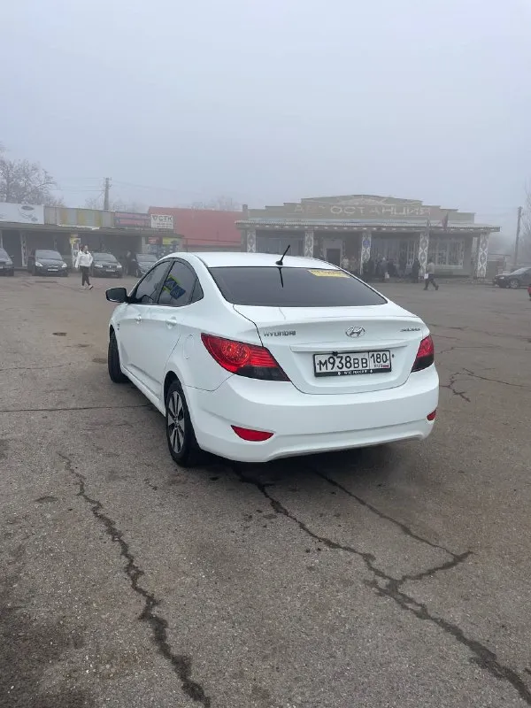 Продам: xyundai solaris 2013г пробег:225т. км 1.6 бензин акпп экономично и надежно, расход в среднем 7-8л хорошая комплектация -подогрев зоны дворников, подогревы передних сидений, 4 эл. стеклоподъемника, мультируль по машине все работает, все в идеале, двигатель не дымит не стучит, работает ровно, отлично, акпп переключает плавно без пинков, везде новое хорошее масло, по ходовой так же все порядок, не стуков не скрипов, новая зимняя резина, лампочки мини лизны led, туманки biled, ближний дальний. сигнализация старлайн, автомобиль обслужен, сел поехал я хозяин, переоформление без проблем, автотека зеленая, без дтп установленны динамики db апокалипсис, играет чисто-громко, так же саб aura indigo 1000w цена 1🍋₽ пгт. старобешево +79493437342 - фотография - 4