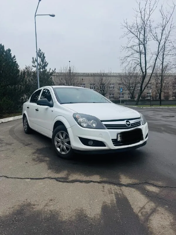 Opel астра н 2011г 1.6л механика 211000км кондиционер стеклоподъемники мультируль подогрев сидений два комплекта ключей два комплекта резины состояние кузова без единого рыжика в заводском окрасе кроме одного крыла технически обслужена сел поехал вложений не требует каждый день на ходу цена: 575000₽ торг возможен +79930811808(телеграмм) 📞 звоните: +7(993)0811808 - фотография - 2