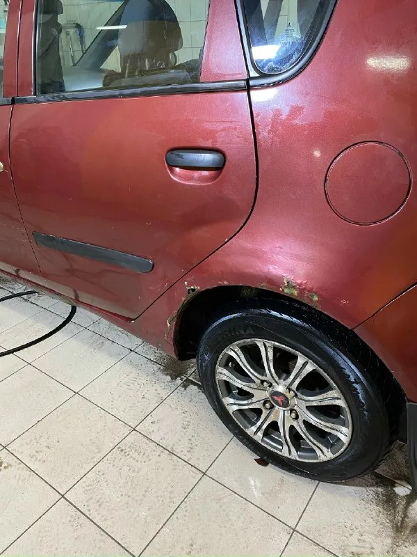 Продам mitsubishi colt 2005г. , двигатель 1.3 бензин, коробка роботизированная, кондиционер, передние стеклоподъёмники, подогрев передних сидений, сигнализация с обратной связью, центральный замок, пробег 179000 км, общее состояние хорошее, по кузову есть недочёты нужно заниматься, документы в порядке, цена 250к хороший торг. горловка +79493529432 📞 звоните: +7(949)3529432 - фотография - 4