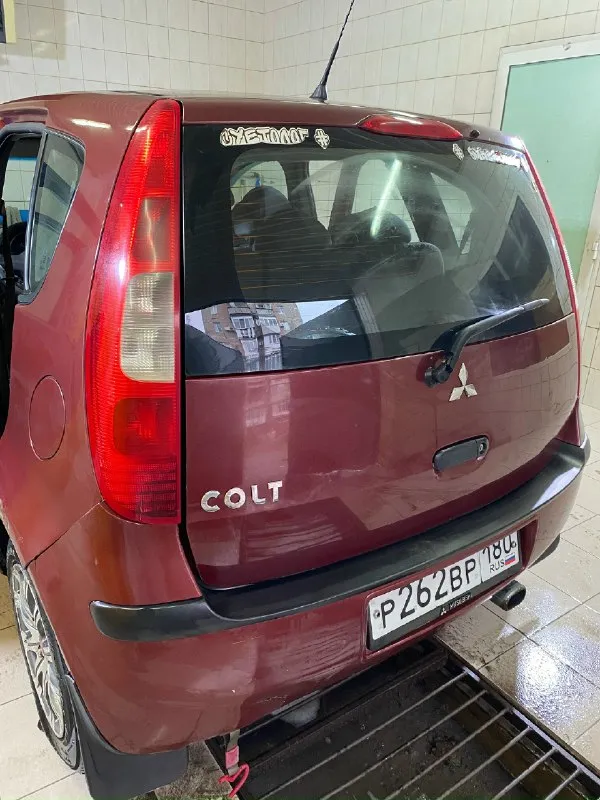 Продам mitsubishi colt 2005г. , двигатель 1.3 бензин, коробка роботизированная, кондиционер, передние стеклоподъёмники, подогрев передних сидений, сигнализация с обратной связью, центральный замок, пробег 179000 км, общее состояние хорошее, по кузову есть недочёты нужно заниматься, документы в порядке, цена 250к хороший торг. горловка +79493529432 📞 звоните: +7(949)3529432 - фотография - 5