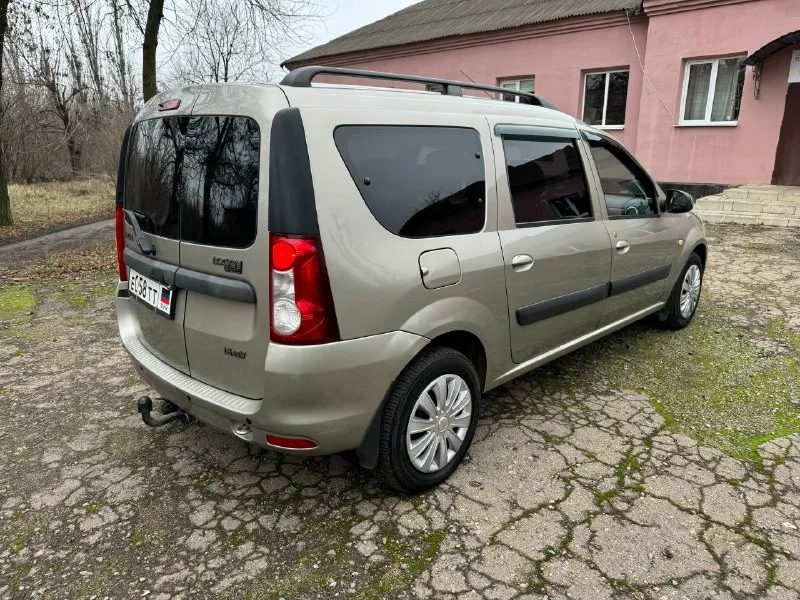 Продам авто dacia logan, 2009г. в. объём двигателя 1.6.кондиционер работает авто в полной комплектация евро 4 пробег 220тыс. км. семиместный вариант, двигатель, коробка, ходовая часть всё хорошо. кузов в отличном состоянии, гнили нет. 2 ключа, по технике много чего сделано. 2х сторонняя сигнализация, хорошая магнитола. два комплекта новых колес, на дисках. авто без вложений, салон хороший. переоформить без проблем, будете первым собственником по птс кому нужна живая машина приезжайте цена 650 тыс рублей находится в макеевке +7 (949) 094-90-02 📞 звоните: +7(949)0949002 - фотография - 3