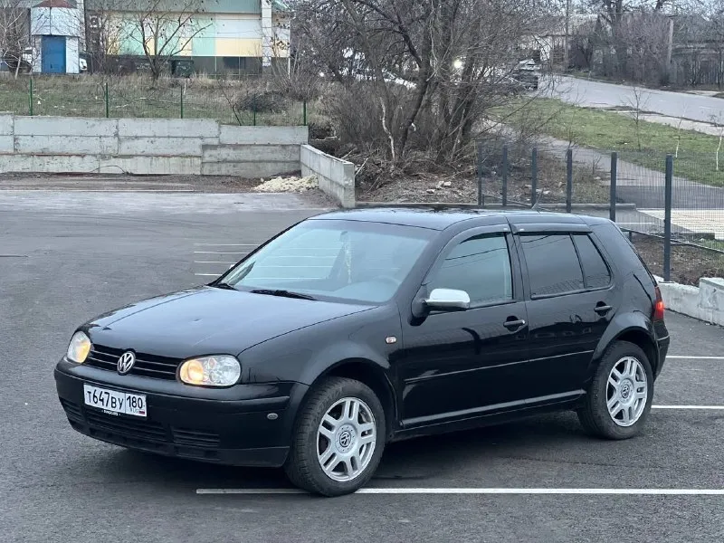 Volkswagen golf iv, 1998 г. , 1.6 akl. цена: 480 000 руб. торг у капота. продажа от собственника. автомобиль готов к полному переоформлению. · двигатель 1.6 akl — проверенный временем и ремонтопригодный. · комплектация: 4 электростеклоподъемника, линзованные птф в фарах, трехспицевый руль. · состояние для возраста: эксплуатационные нюансы есть, все обсуждаемо и аргументированно. · честный торг после осмотра у капота. надежный хетчбек для ежедневной эксплуатации без лишних вложений. все вопросы решаются предметным разговором. +79494170297 звоните, чтобы посмотреть и обсудить цену. 📞 звоните: +7(949)4170297 - фотография - 1