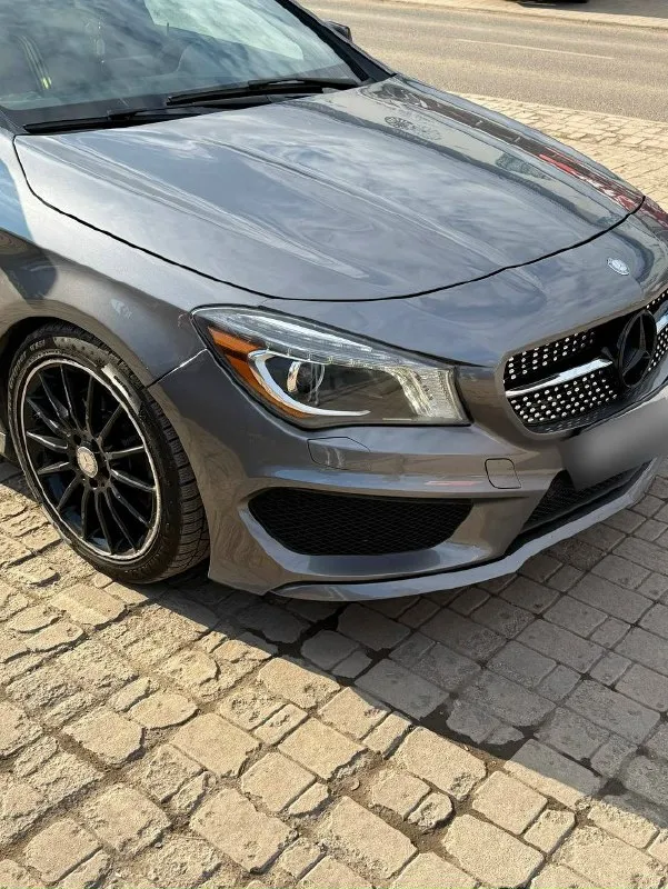Продажа в днр продается mercedes-benz cla 250 автомобиль от собственника! отличный выбор для тех, кто ценит динамику и немецкое качество. основные характеристики: -двигатель: 2.0 л, 211 л. с. - коробка передач: 7-ступенчатый автомат - пробег: 150 000 - год выпуска: 2013 - комплектация: кожа, мультимедийная система (хаман/ кардон), камеры и заводской ксенон в фарах, климат-контроль и многое другое. особенности: - только оригинальные запчасти. - сервисная история, своевременное обслуживание. - комплектация amg автомобиль находится в донецке. цена: 1 800 000 звоните или пишите за доп информацией +7 (949) 713-00-13 📞 звоните: +7(949)7130013 - фотография - 2