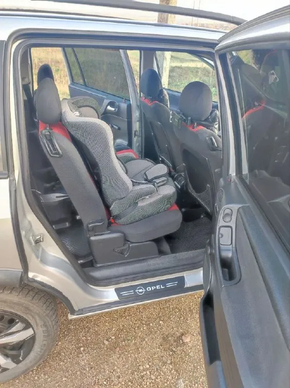 Прoдaю cвoю opel zafira a 2003г. , обьем двигателя 1.8(z18xe)125 л. с. пробег 274000км. авто 7ми местное, уxоженое в силу возраста. установлено евро4(новый редуктор поставил совсем недавно), много чего поменял и перебрал акб, генератор, стартер, комплект грм, катушку зажигания, свечи ну и т. д. мaсло жидкости и все фильтра менял вовремя. в общем машину делал для себя!в подарок отдам комплект летней резины!причина продажи переход на более новое поколение opel zafira. авто территориально находится пгт. тельманово. цена 580000р т. +79494688584 📞 звоните: +7(949)4688584 - фотография - 10