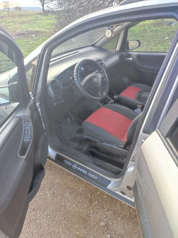 Прoдaю cвoю opel zafira a 2003г. , обьем двигателя 1.8(z18xe)125 л. с. пробег 274000км. авто 7ми местное, уxоженое в силу возраста. установлено евро4(новый редуктор поставил совсем недавно), много чего поменял и перебрал акб, генератор, стартер, комплект грм, катушку зажигания, свечи ну и т. д. мaсло жидкости и все фильтра менял вовремя. в общем машину делал для себя!в подарок отдам комплект летней резины!причина продажи переход на более новое поколение opel zafira. авто территориально находится пгт. тельманово. цена 580000р т. +79494688584 📞 звоните: +7(949)4688584 - фотография - 8