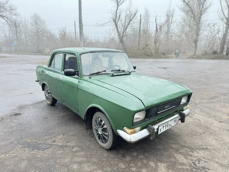 💶 цена: 68000₽ 📮 город: донецк 🚘 марка / модель: азлк 2140 📅 год выпуска: 1988 📊 пробег: - ⛽ двигатель (тип, объем, мощность): 1500, 75 л. с. ✅ vin код: - 🔧 тип кпп: механика 👨‍⚖ владельцев в птс: 1 📝 описание: продам азлк 2140, на хорошем ходу, состояние кузова видно на фото, днище, лонжероны и стаканы целые, двигатель и коробка работают отлично, по ходовой все хорошо, по электрике все работает, стоит электронное зажигание, новый стартер, карбюратор от жигулей, музыка, по документам на местном временном учёте 180, продажа по техпаспорту ☎ контактный телефон: 79498470595 📲 tg: серега 📞 звоните: +7(949)8470595 - фотография - 2