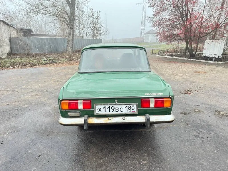 💶 цена: 68000₽ 📮 город: донецк 🚘 марка / модель: азлк 2140 📅 год выпуска: 1988 📊 пробег: - ⛽ двигатель (тип, объем, мощность): 1500, 75 л. с. ✅ vin код: - 🔧 тип кпп: механика 👨‍⚖ владельцев в птс: 1 📝 описание: продам азлк 2140, на хорошем ходу, состояние кузова видно на фото, днище, лонжероны и стаканы целые, двигатель и коробка работают отлично, по ходовой все хорошо, по электрике все работает, стоит электронное зажигание, новый стартер, карбюратор от жигулей, музыка, по документам на местном временном учёте 180, продажа по техпаспорту ☎ контактный телефон: 79498470595 📲 tg: серега 📞 звоните: +7(949)8470595 - фотография - 5