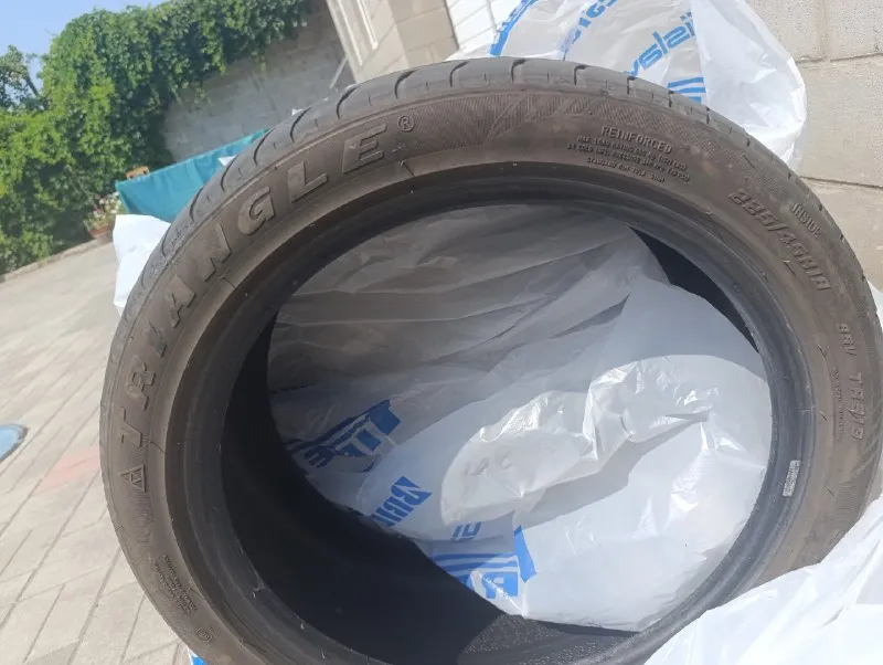 Продам: 1-2 комплект зимней резины 205/55/16 на докат. цена 3500₽. 3-4 комплект летней резины 215/50/17 на сезон смело. цена 5000₽. 5-6 комплект резины 255/50/20 состояние на фото. цена 18000₽. 7-8 комплект дисков и резины на уаз. пара новая, пара с пробегом 1500 км. цена за всё 55000₽ с торгом. 9-10 3 покрышки 225/45/18 в нормальном состоянии. цена 8500₽. всё находится в донецке. +79493045858. 📞 звоните: +7(949)3045858 - фотография - 10