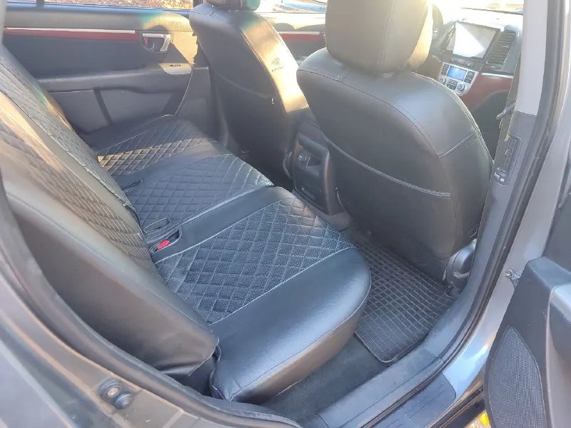 Hyundai santa fe 2 год: 2007 / двигатель: 2,7 бензин/газ. пробег: 192 тыс. км я являюсь владельцем авто уже 2 года. хорошая комплектация. хорошая музыка. полностью обслуженный и ухоженный автомобиль в отличном состоянии. 💰цена: 1.250.000 руб. торг +7 949-016-13-34 📞 звоните: +7(949)0161334 - фотография - 10